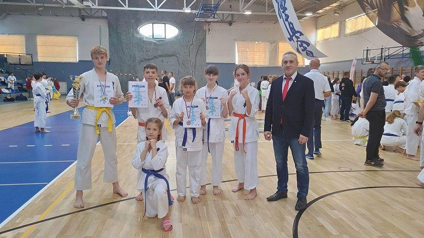 Zawodnicy Lipnowskiego Klubu Kyokushin Karate wracają z kolejnymi medalami