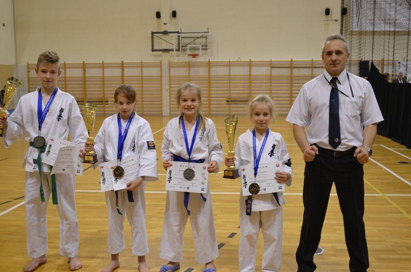 Zdj. nr. 6. VII Otwarty Turniej Karate Kyokushin o Puchar Solny