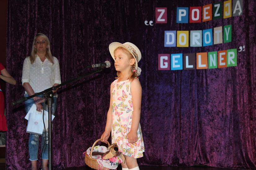 Zdj. nr. 64. Rozśpiewane kino Nawojka - Festiwal Piosenki Dziecięcej „Z poezją Doroty Gellner”.
