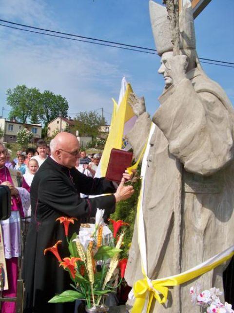 Zdj. nr. 12. Odsłonięcie Pomnika Jana Pawła II