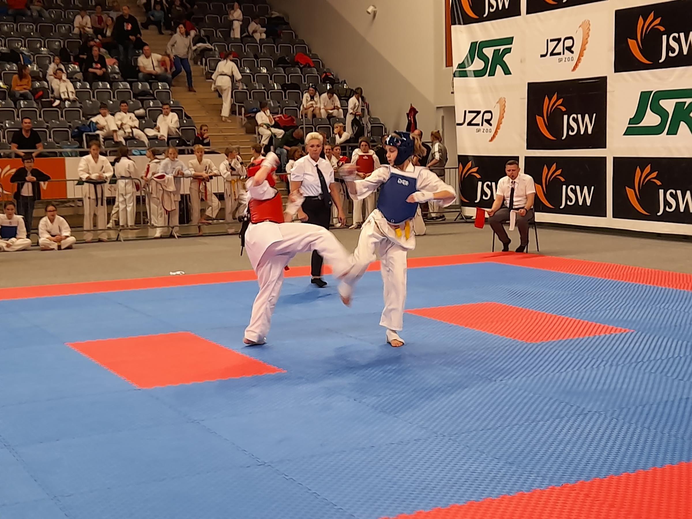 Zdj. nr. 1. XIII Międzynarodowy Turniej Karate Kyokushin CARBON CUP – 30.10.2021 r., Jastrzębie Zdrój