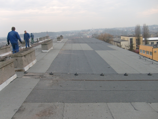 Nowy dach na SP 3