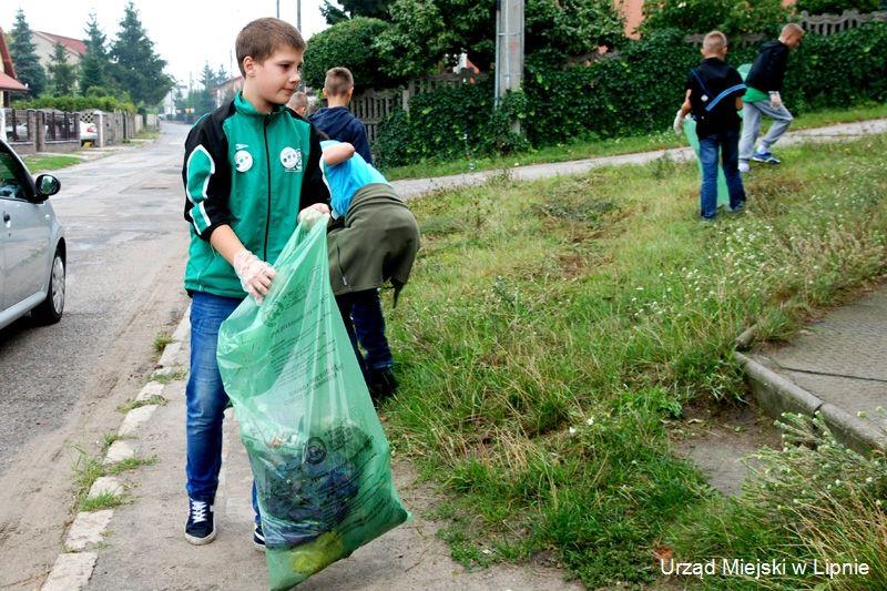 Zdj. nr. 10. Szkoła Podstawowa nr 2 zbierała odpady