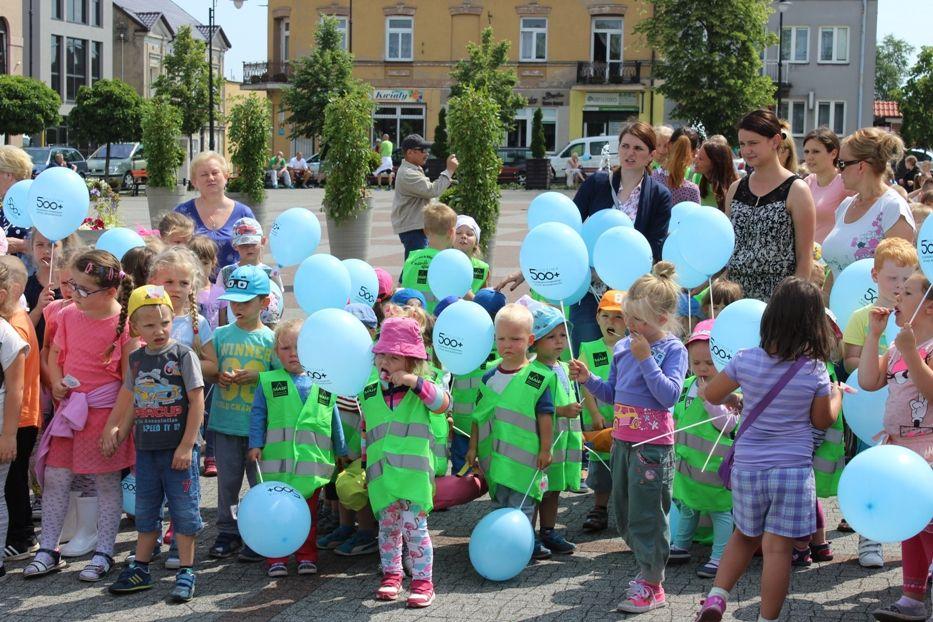 Zdj. nr. 1. BUS 500+ mieście Lipnie