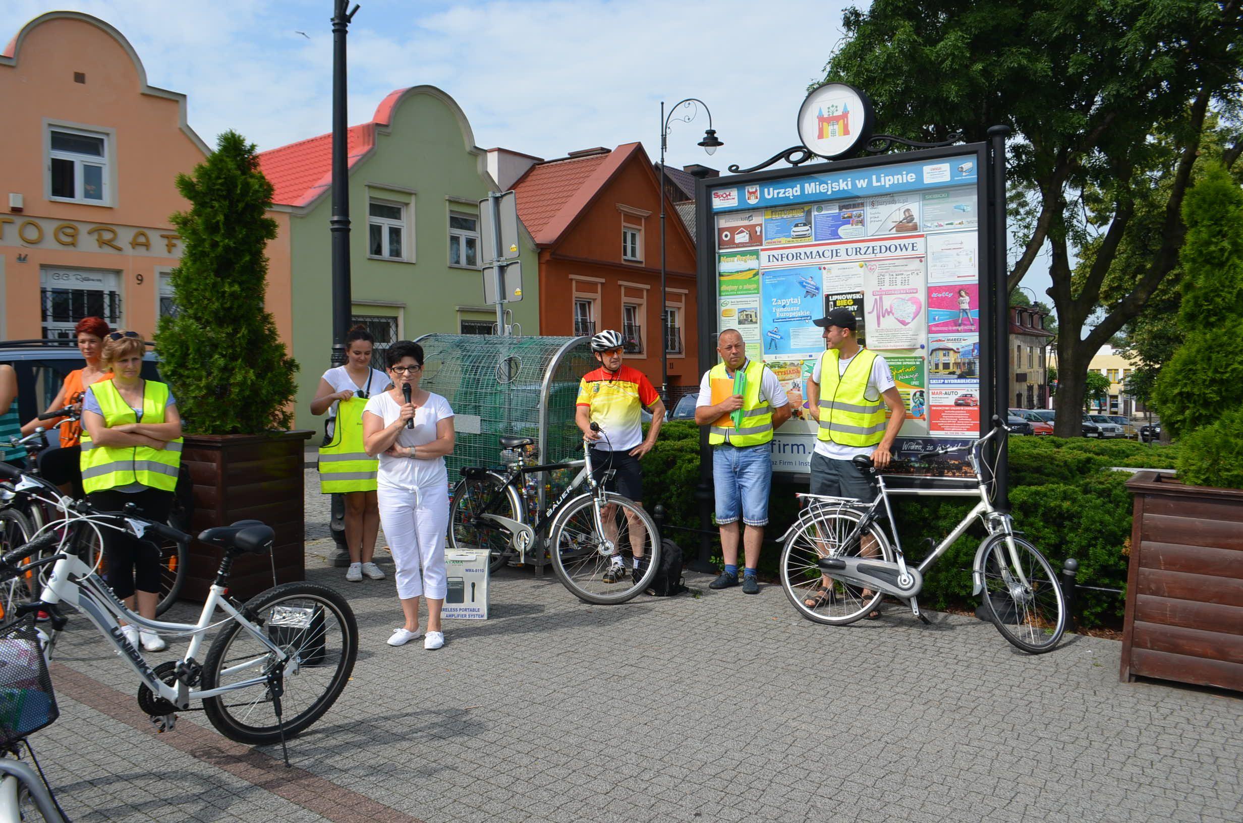 Zdj. nr. 1. Rajd Rowerowy Banku Spółdzielczego w Lipnie