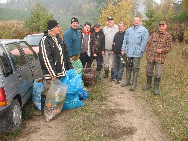 Zdj. nr. 11. Sprzątanie jeziora Borowiec