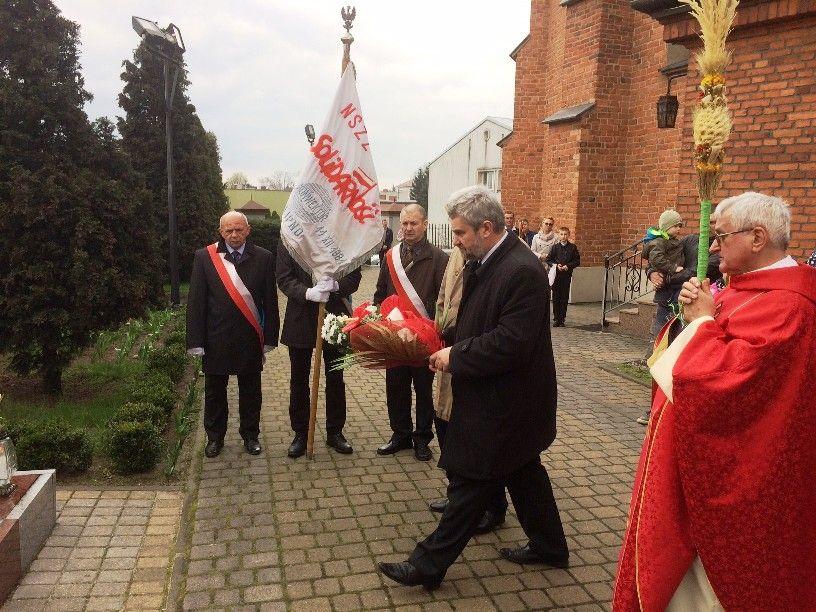 Zdj. nr. 3. Uczczono pamięć ofiar katastrofy smoleńskiej