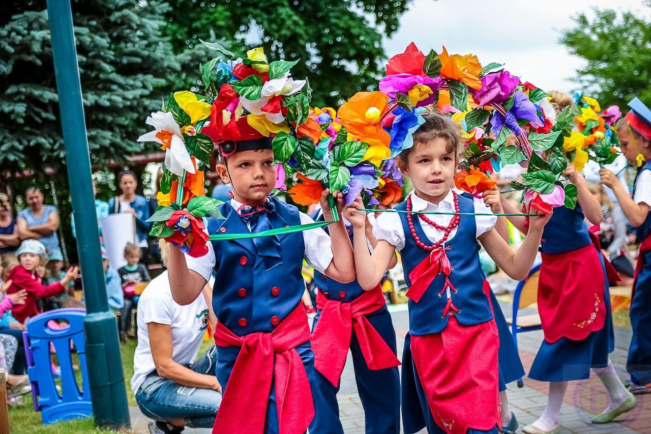 Zdj. nr. 6. Piknik ekologiczny Przedszkolak mały i duży przyrodzie służy