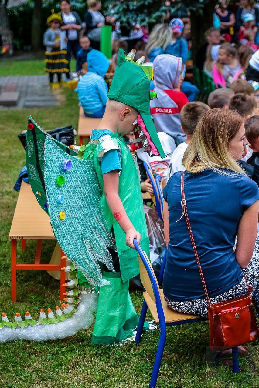 Zdj. nr. 13. Piknik ekologiczny Przedszkolak mały i duży przyrodzie służy