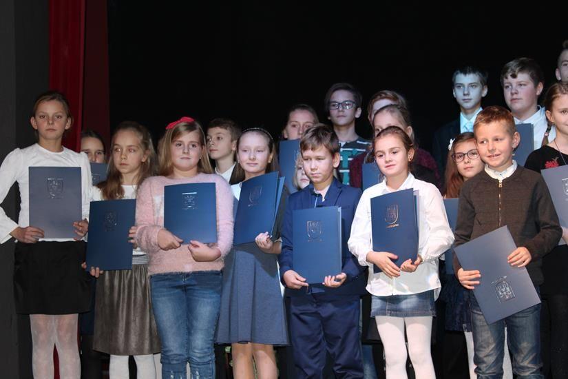 Zdj. nr. 30. Stypendium Burmistrza Miasta Lipna za rok 2016/2017