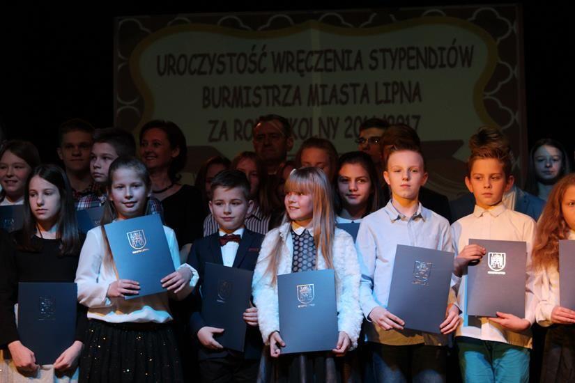 Zdj. nr. 33. Stypendium Burmistrza Miasta Lipna za rok 2016/2017