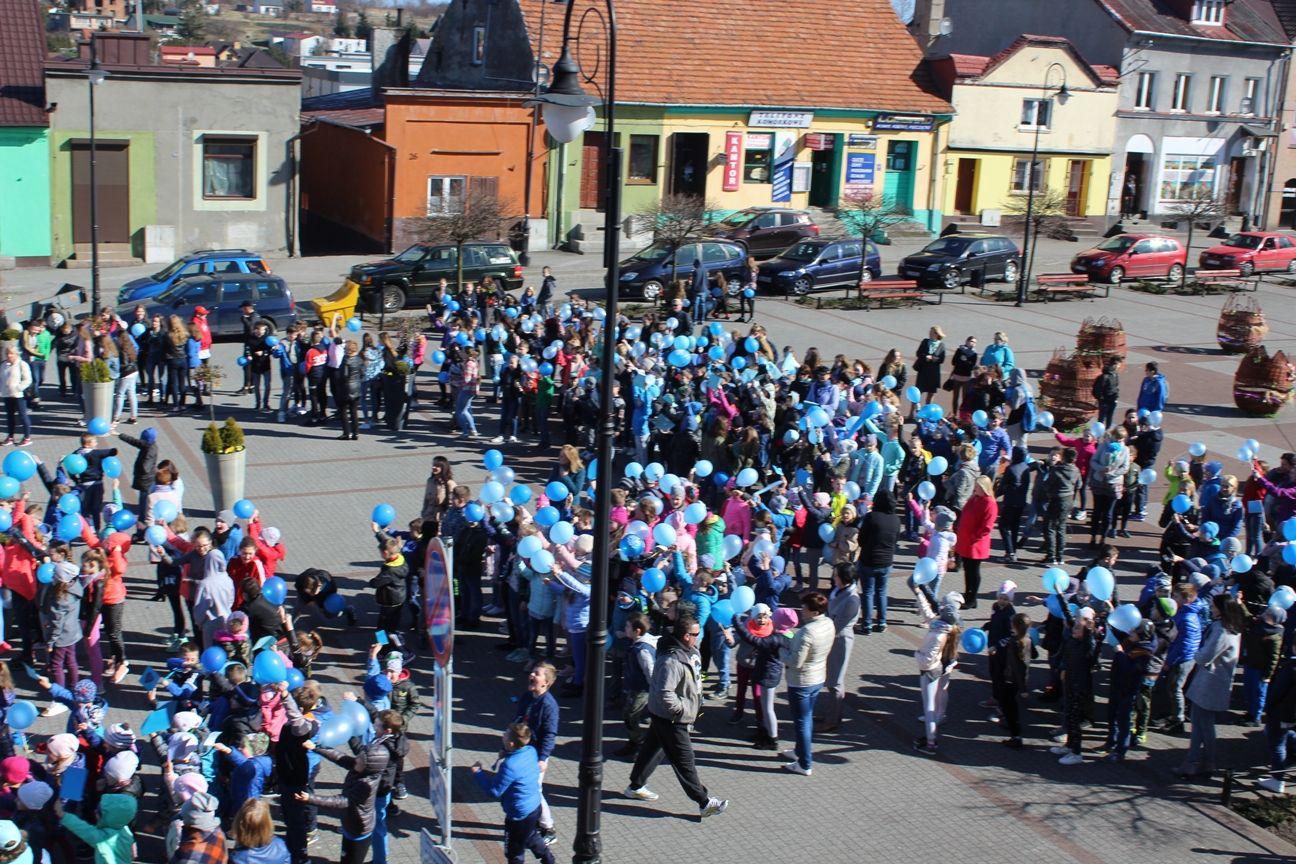 Zdj. nr. 6. Niebieski Marsz dla Autyzmu- 2018