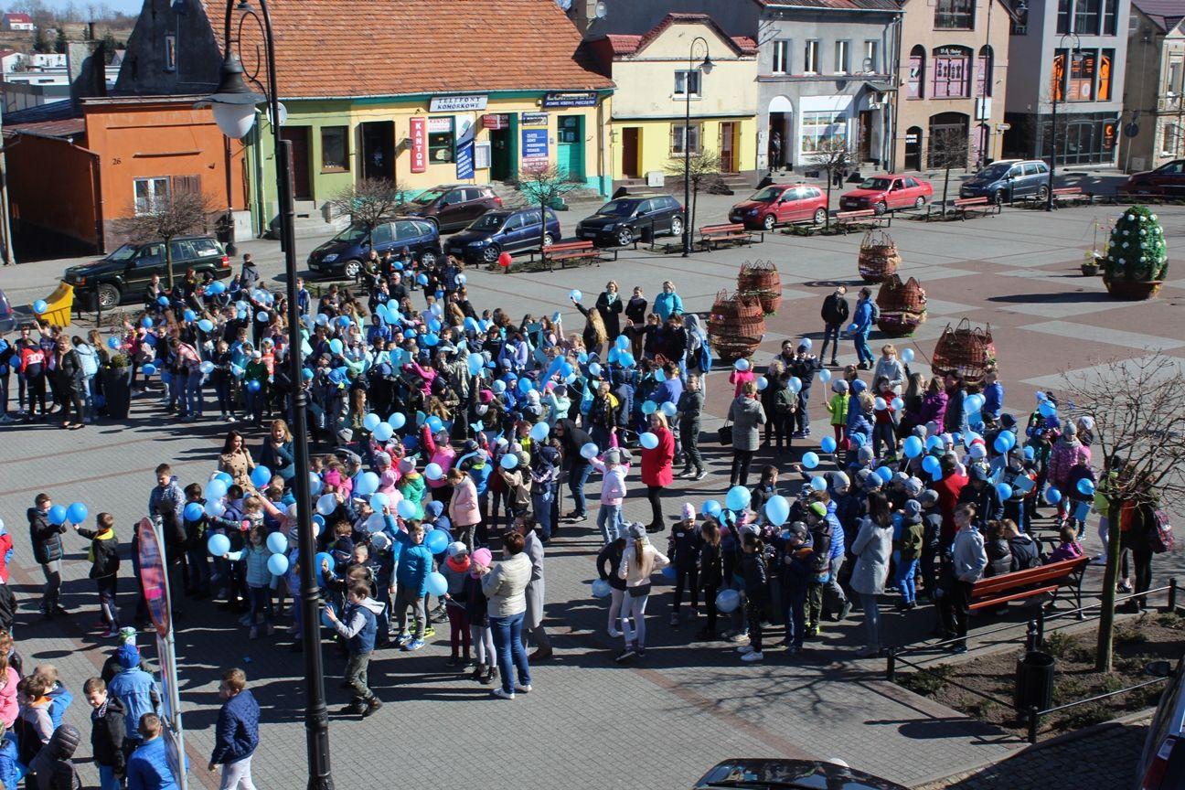 Zdj. nr. 3. Niebieski Marsz dla Autyzmu- 2018