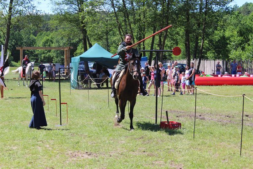 Zdj. nr. 102. Piknik rodzinny z okazji Dnia Dziecka