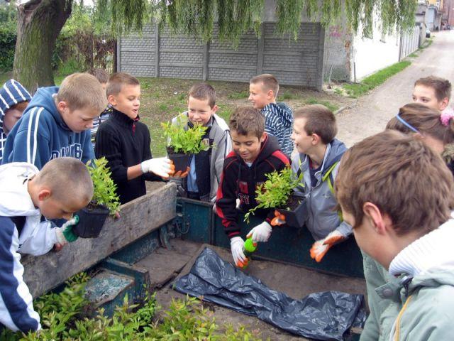 Zdj. nr. 1. Dzień trzeci i podsumowanie Sprzatania Świata 2008