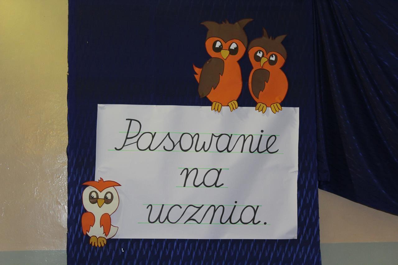 Zdj. nr. 2. Ślubowanie „Pierwszaków” w SP nr 3 w Lipnie