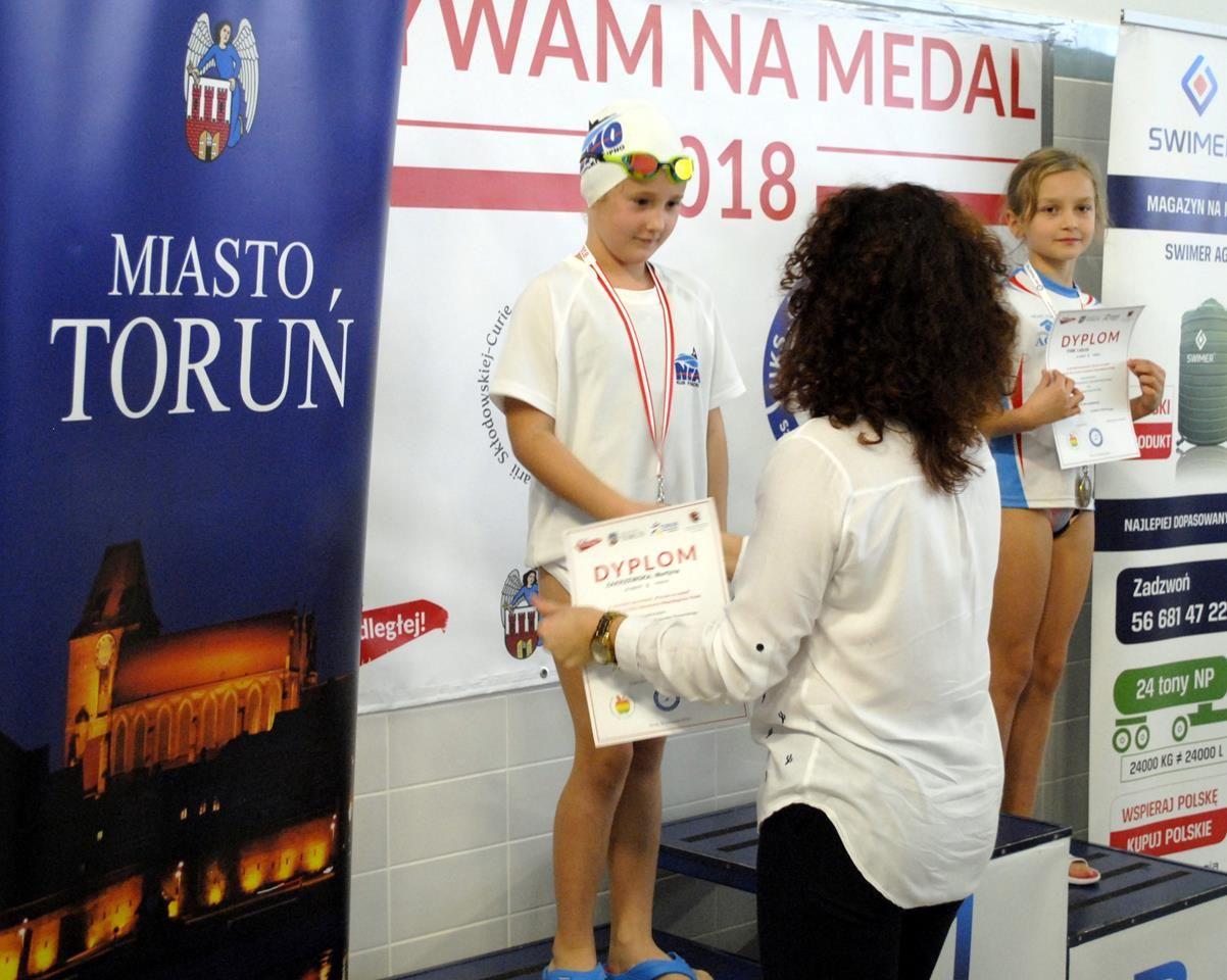Zdj. nr. 2. Pływali dla Niepodległej