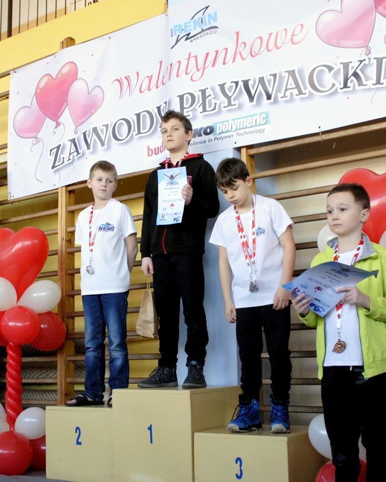 Zdj. nr. 6. Walentynkowe zawody pływackie