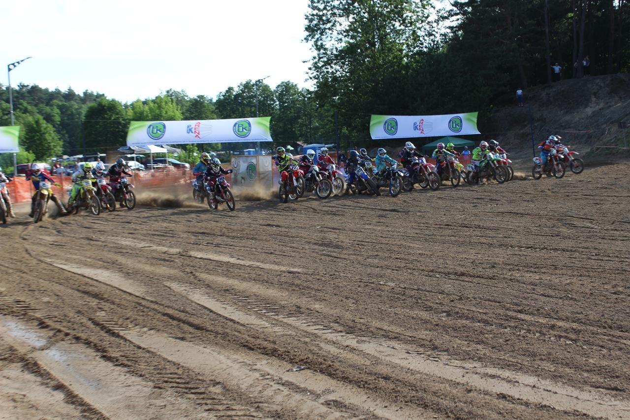 Zdj. nr. 122. Motocross – V runda Mistrzostw Strefy Północnej Polski Mistrzostwa Okręgu Bydgoskiego