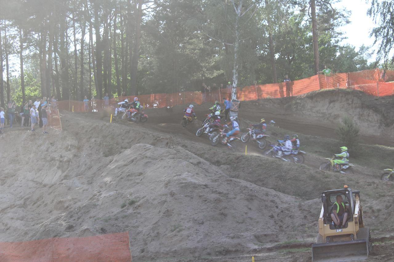 Zdj. nr. 129. Motocross – V runda Mistrzostw Strefy Północnej Polski Mistrzostwa Okręgu Bydgoskiego