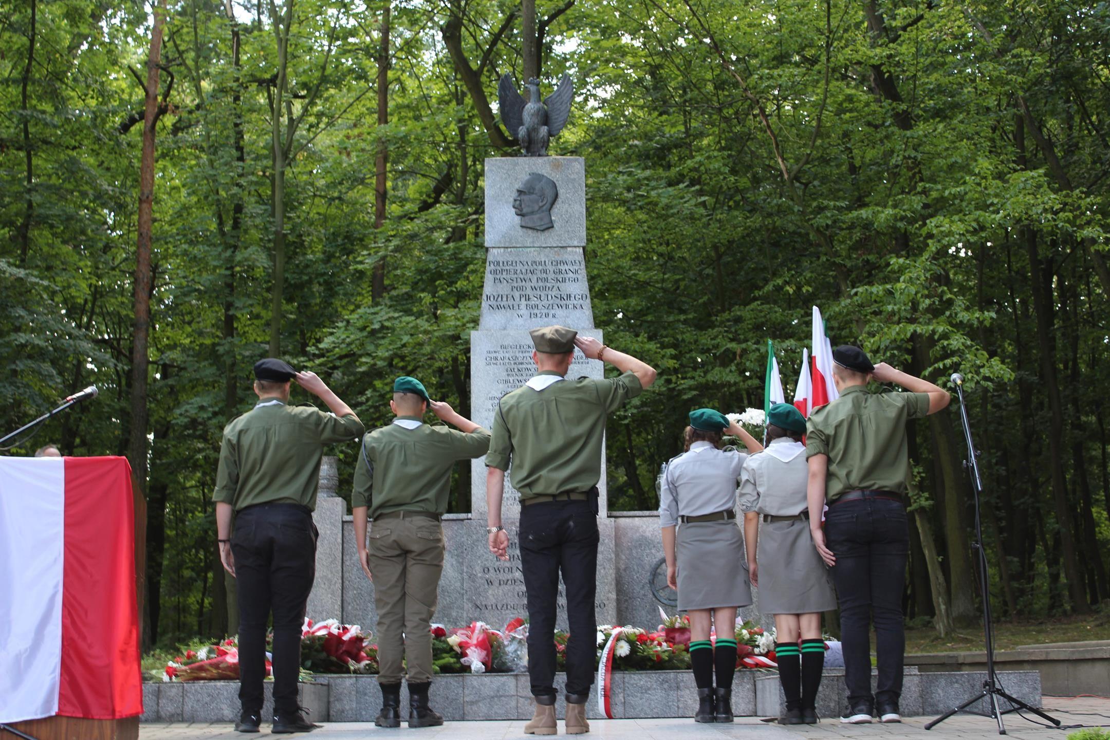 Zdj. nr. 130. Obchody Święta Wojska Polskiego