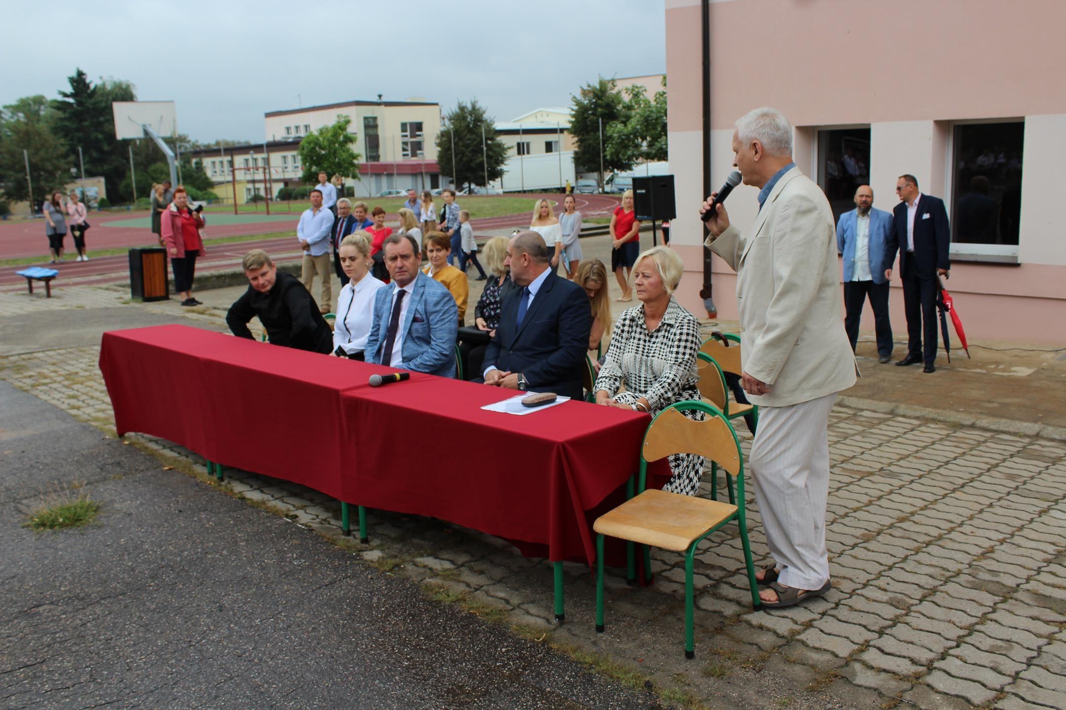 Zdj. nr. 10. Rozpoczęcie roku szkolnego 2019/2020