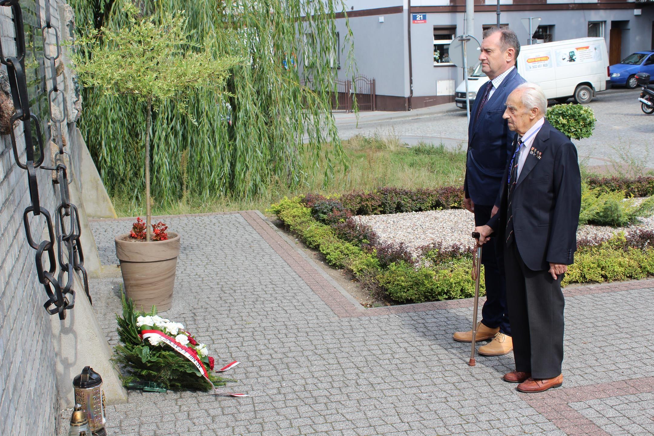 Zdj. nr. 11. Kapitan Włodzimierz Wiśniewski - Honorowy Obywatel Miasta Lipna