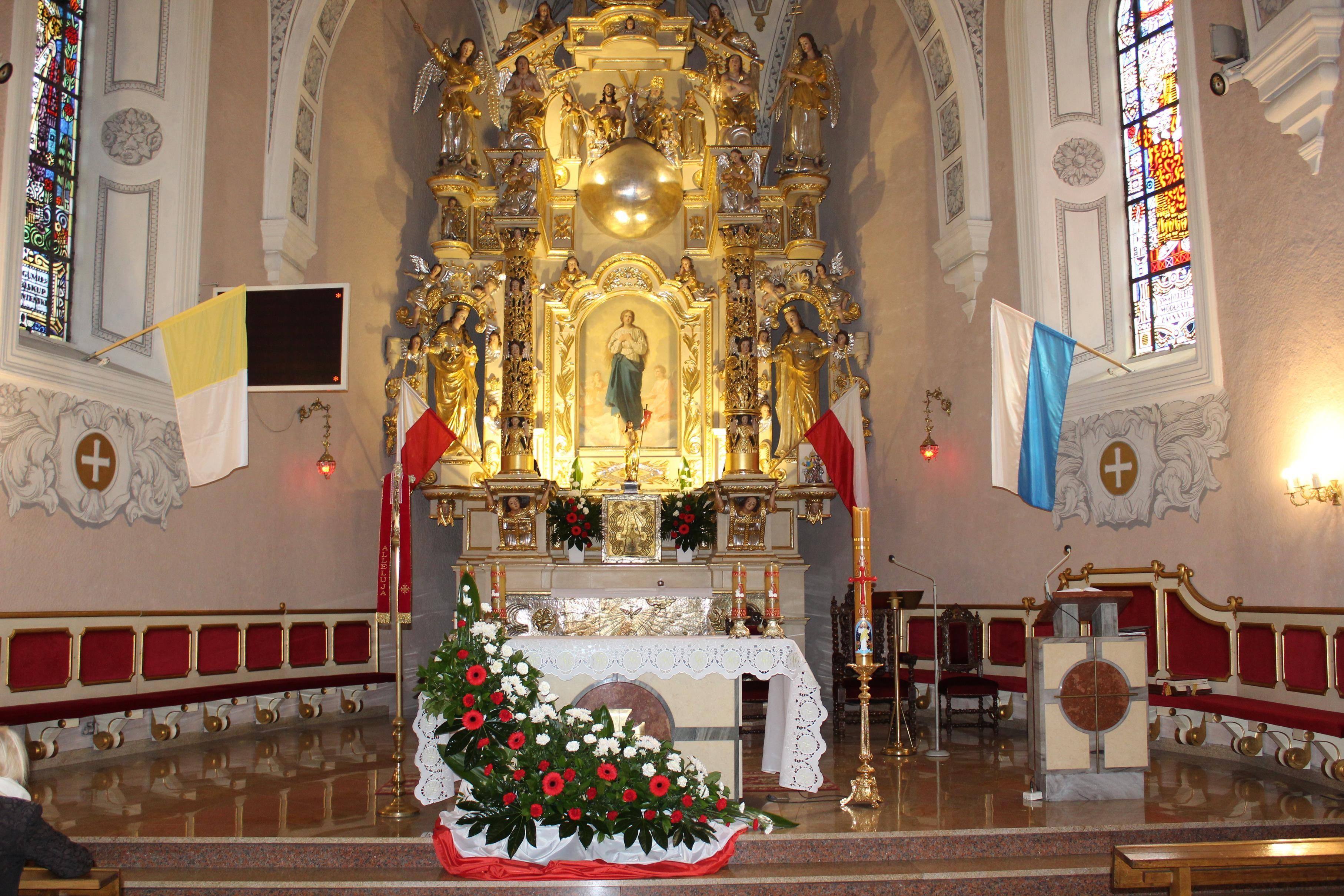 Msza Święta w intencji Ojczyzny odprawiona w kościele pod wezwaniem Wniebowzięcia Najświętszej Maryi Panny w Lipnie - kliknięcie spowoduje powiększenie obrazka