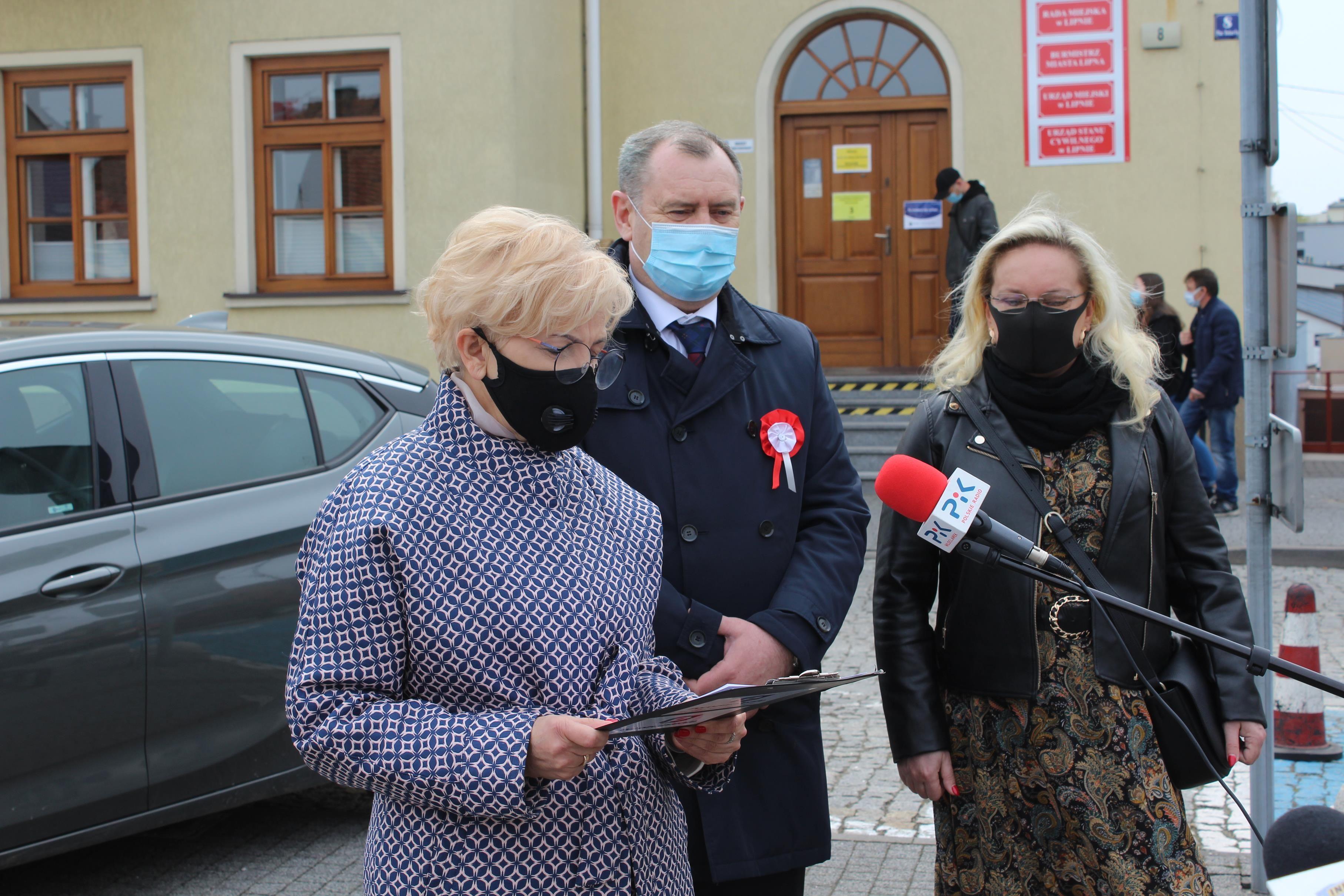 Briefing prasowy przed lipnowskim ratuszem - 4 maja 2021 r.