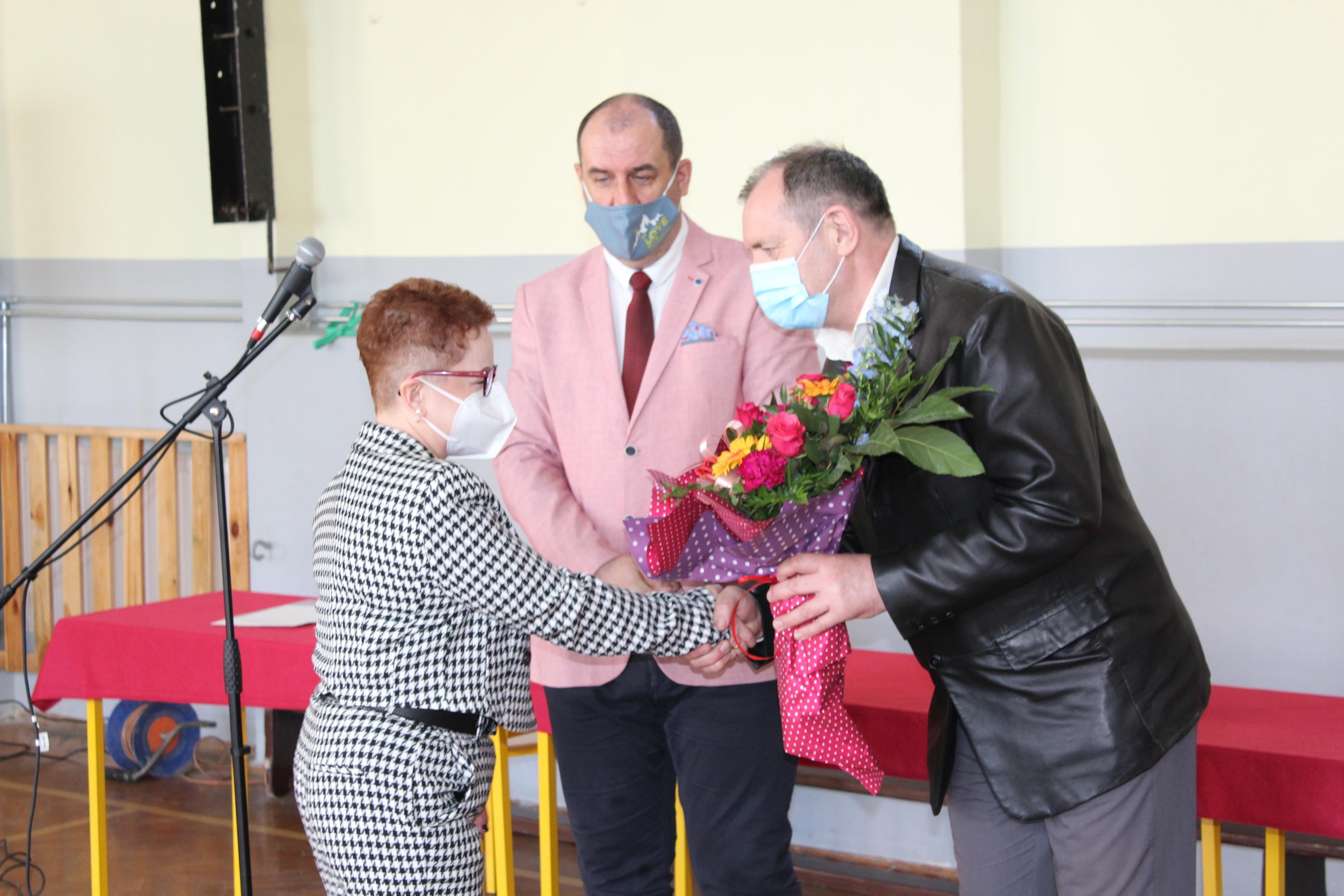 „Najlepsi z najlepszych” - mini gala w Szkole Podstawowej Nr 3 w Lipnie - kliknięcie spowoduje powiększenie obrazka