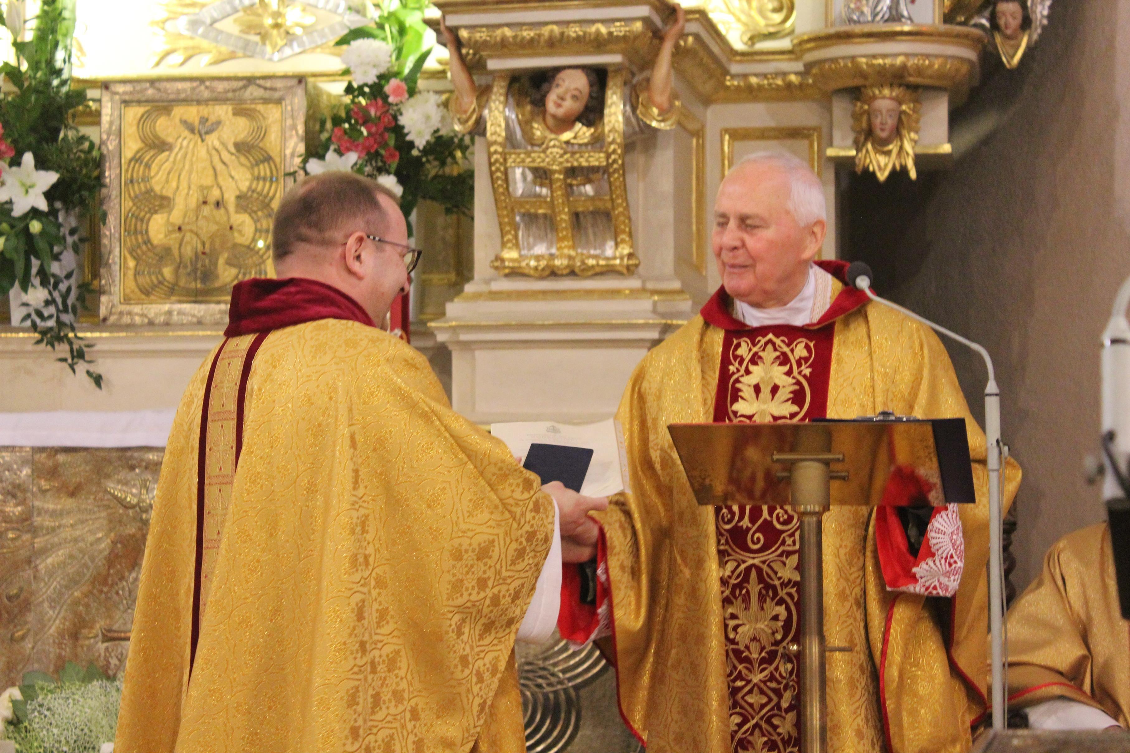 Jubileusz 60-lecia święceń kapłańskich księdza prałata Franciszka Cieślaka – kliknięcie spowoduje powiększenie obrazka