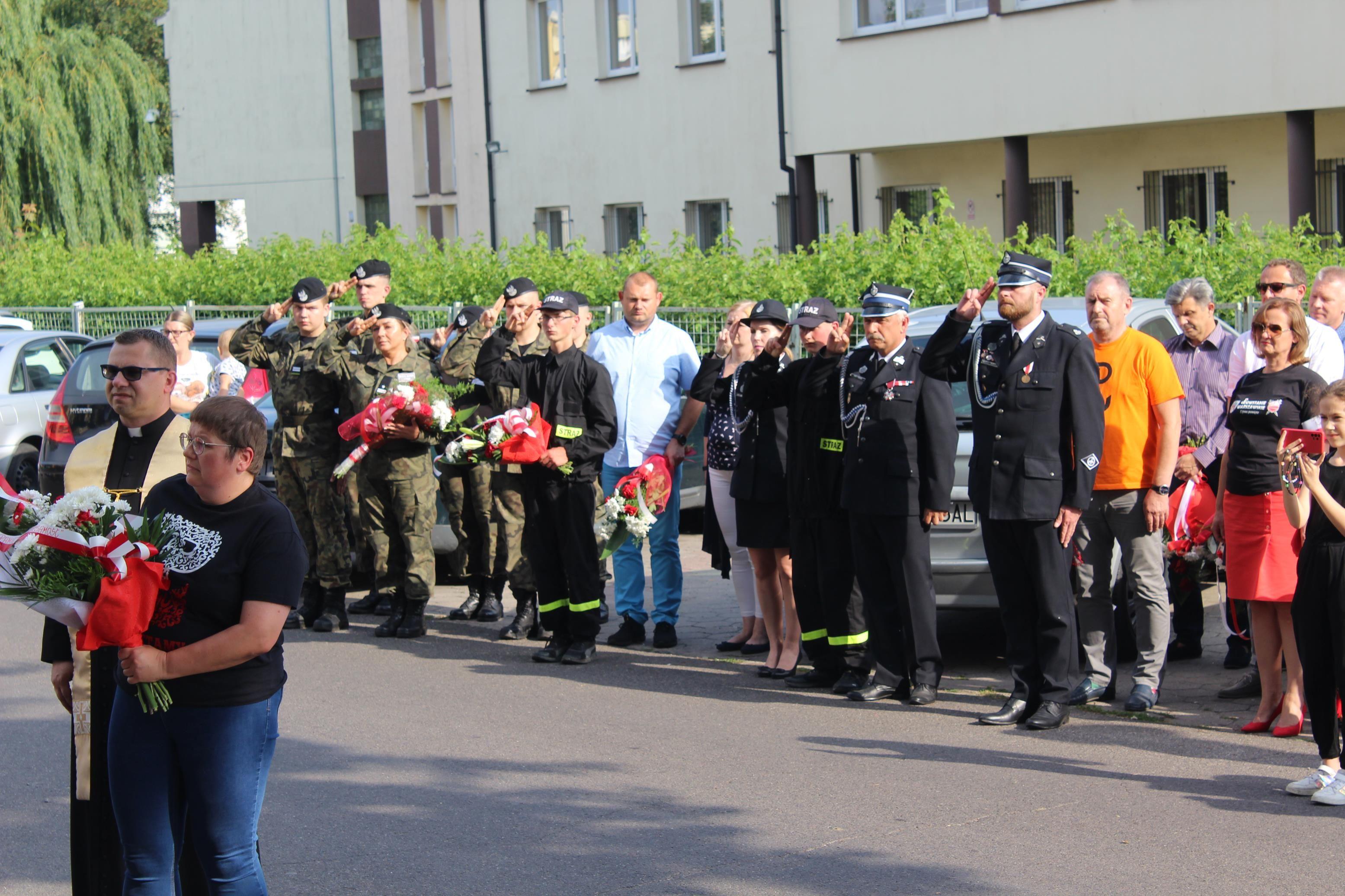 Zdj. nr. 14. 78. rocznica wybuchu Powstania Warszawskiego - pomnik Armii Krajowej - 1 sierpnia 2022 r.