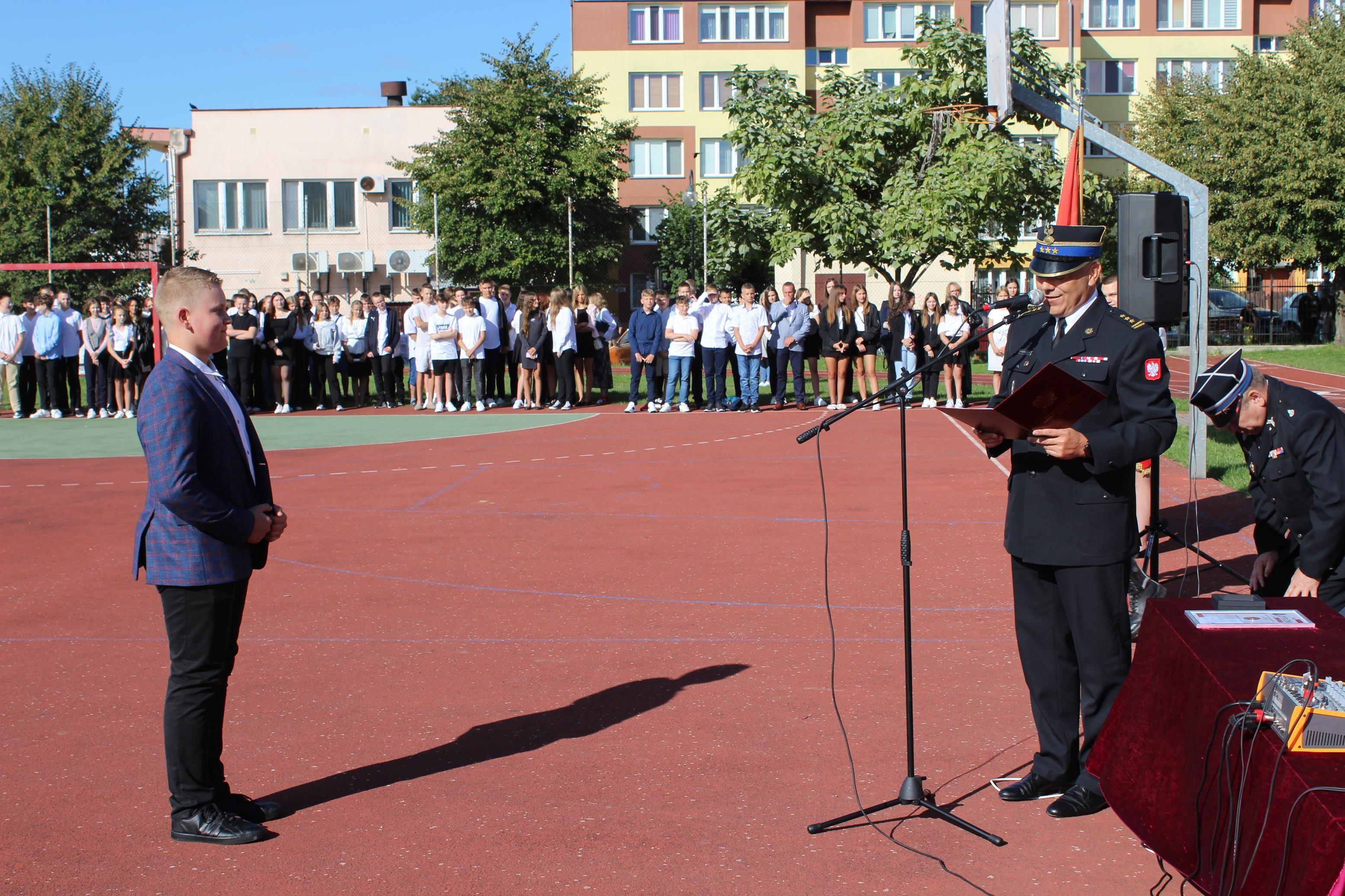 Zdj. nr. 9. Rozpoczęcie roku szkolnego (SP nr 3) - 1.09.2022 r.