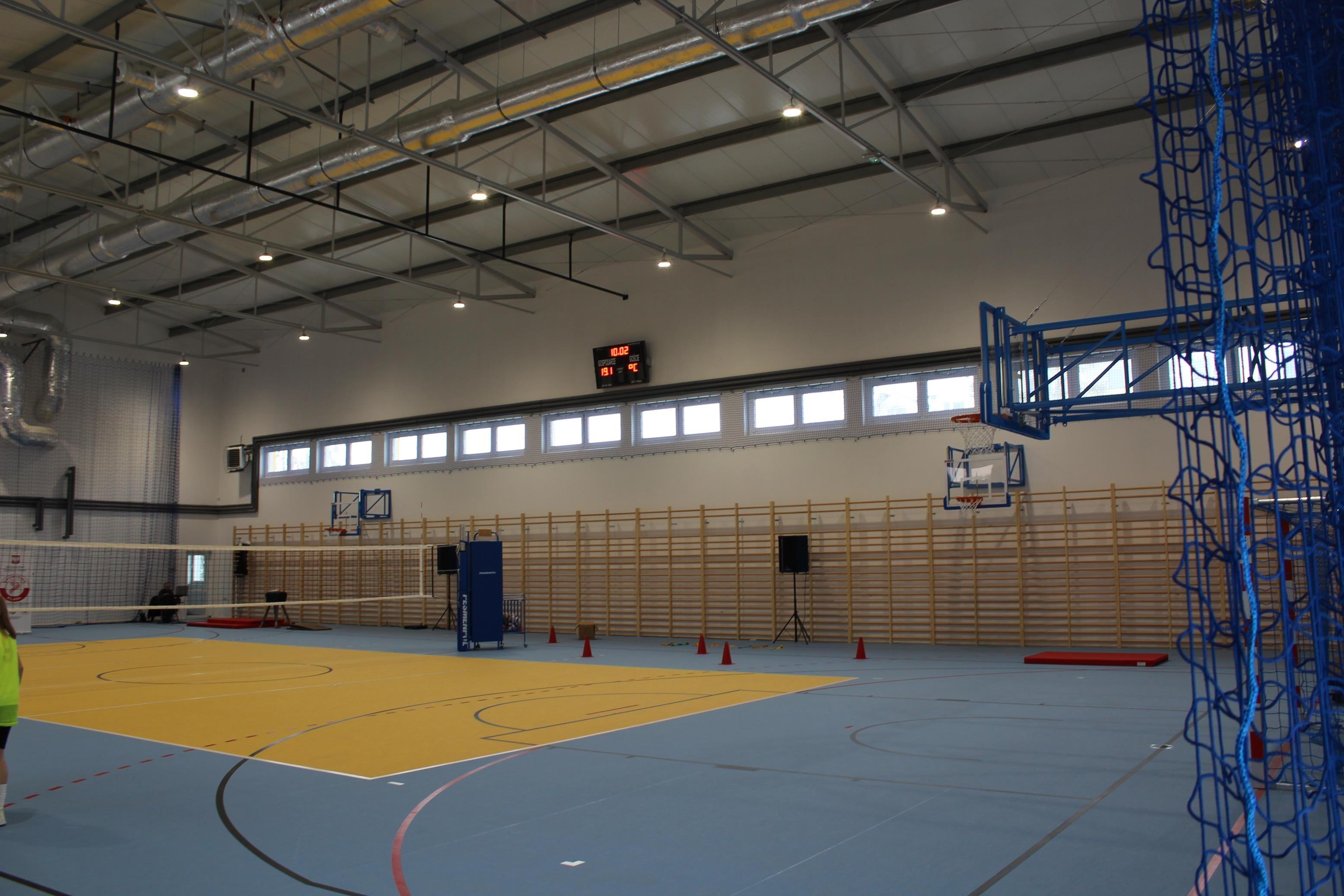 Zdj. nr. 22. Otwarcie hali sportowej przy SP 3 w Lipnie - 10 lutego 2023 r.