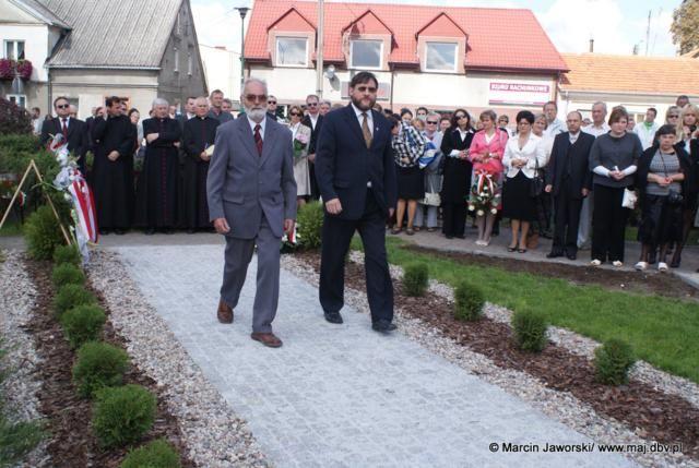 Zdj. nr. 12. Odsłonięcie obelisku XXX-lecia Solidarności - 5 września 2010