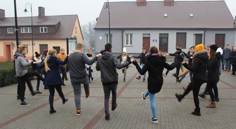 Uczniowie z Lipna poznają żydowską historię swojego miasta 