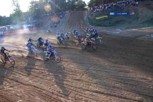 Zdj. nr. 14. Międzynarodowy Motocross o puchar PZM, Marszałka Województwa Kujawsko–Pomorskiego, Starosty Lipnowskiego, Burmistrza Miasta Lipna oraz Wójta Gminy Lipno. 