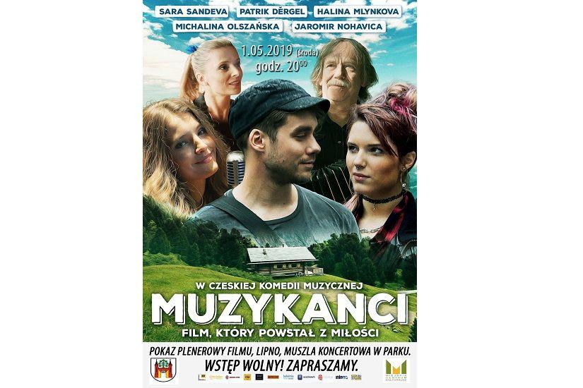 Plenerowy pokaz filmu na majówkę