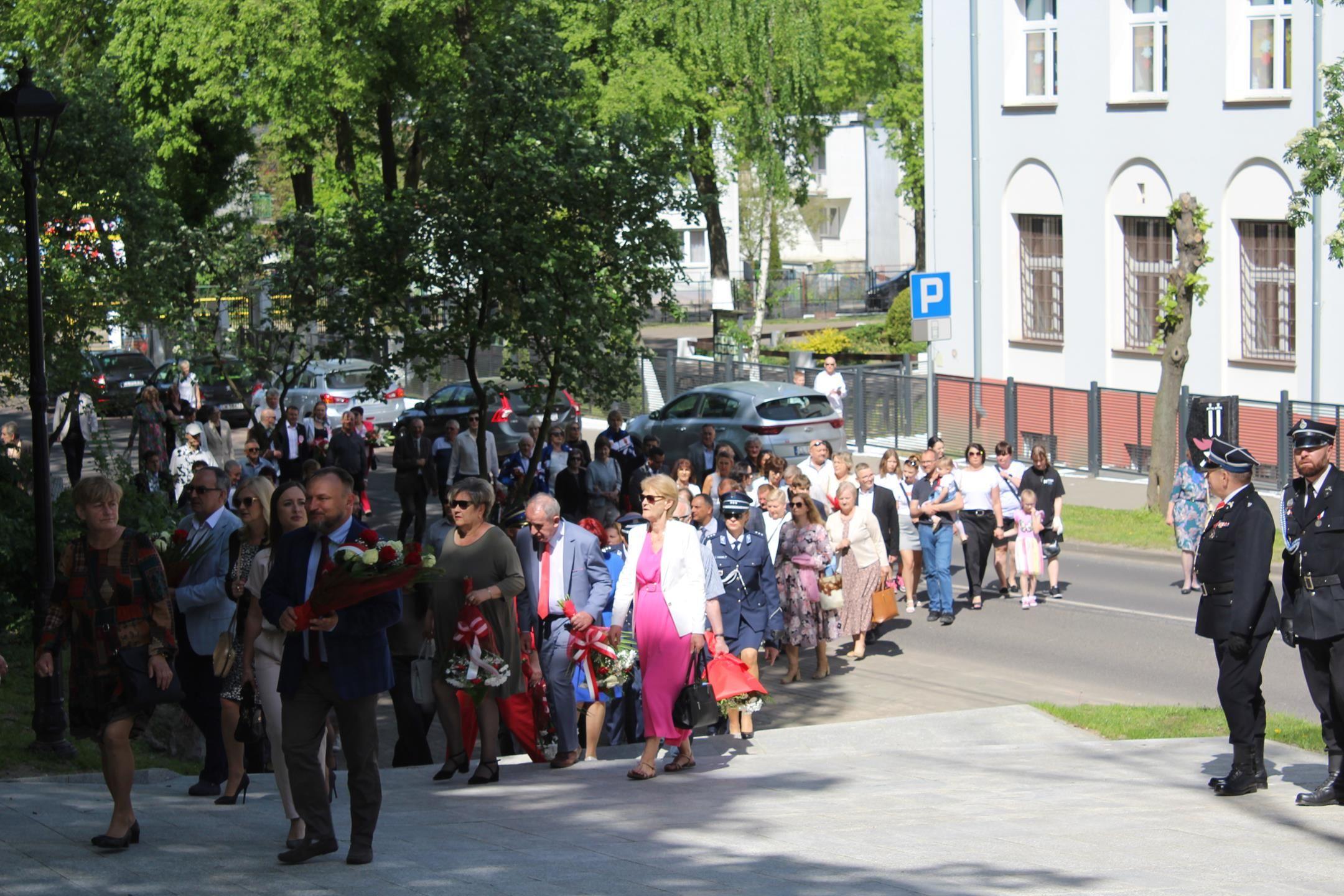 Zdj. nr. 89. Lipnowski obchody 233. rocznicy uchwalenia Konstytucji 3 Maja