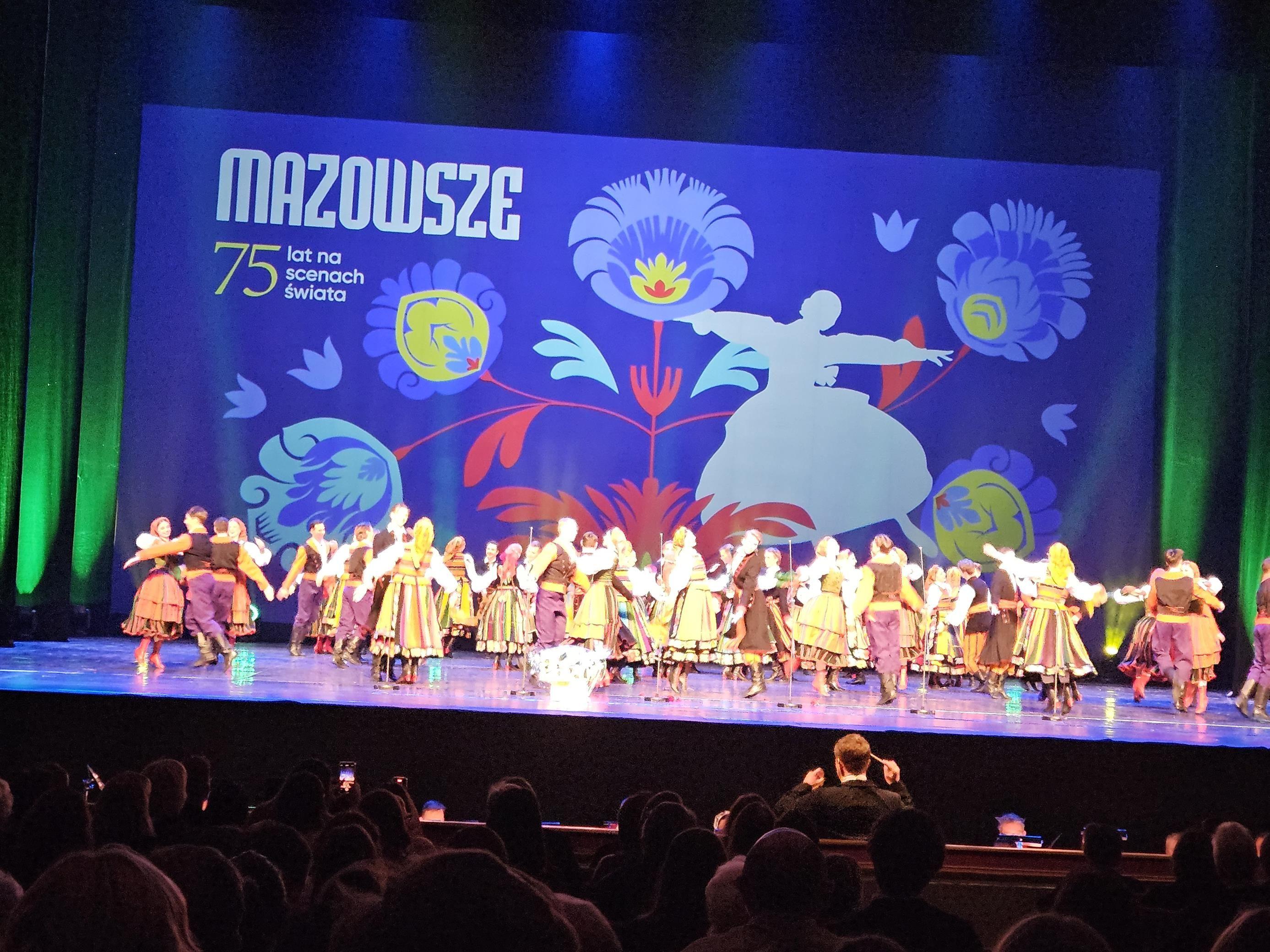 Zdj. nr. 3. Posiedzenie Zarządu UMP z jubileuszem zespołu „Mazowsze”