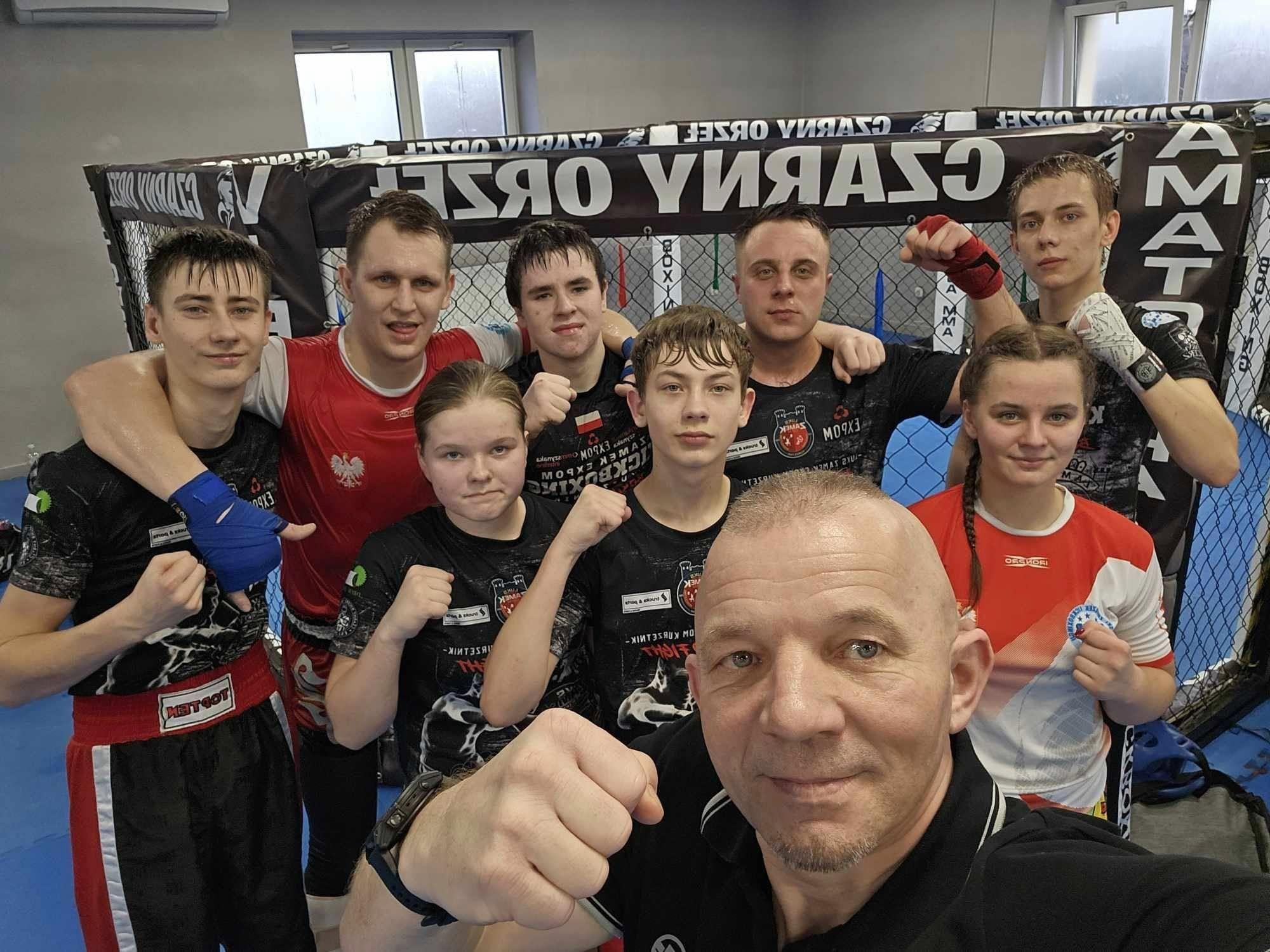 Zdj. nr. 3. Sparingi klubów kickboxerskich z naszego regionu