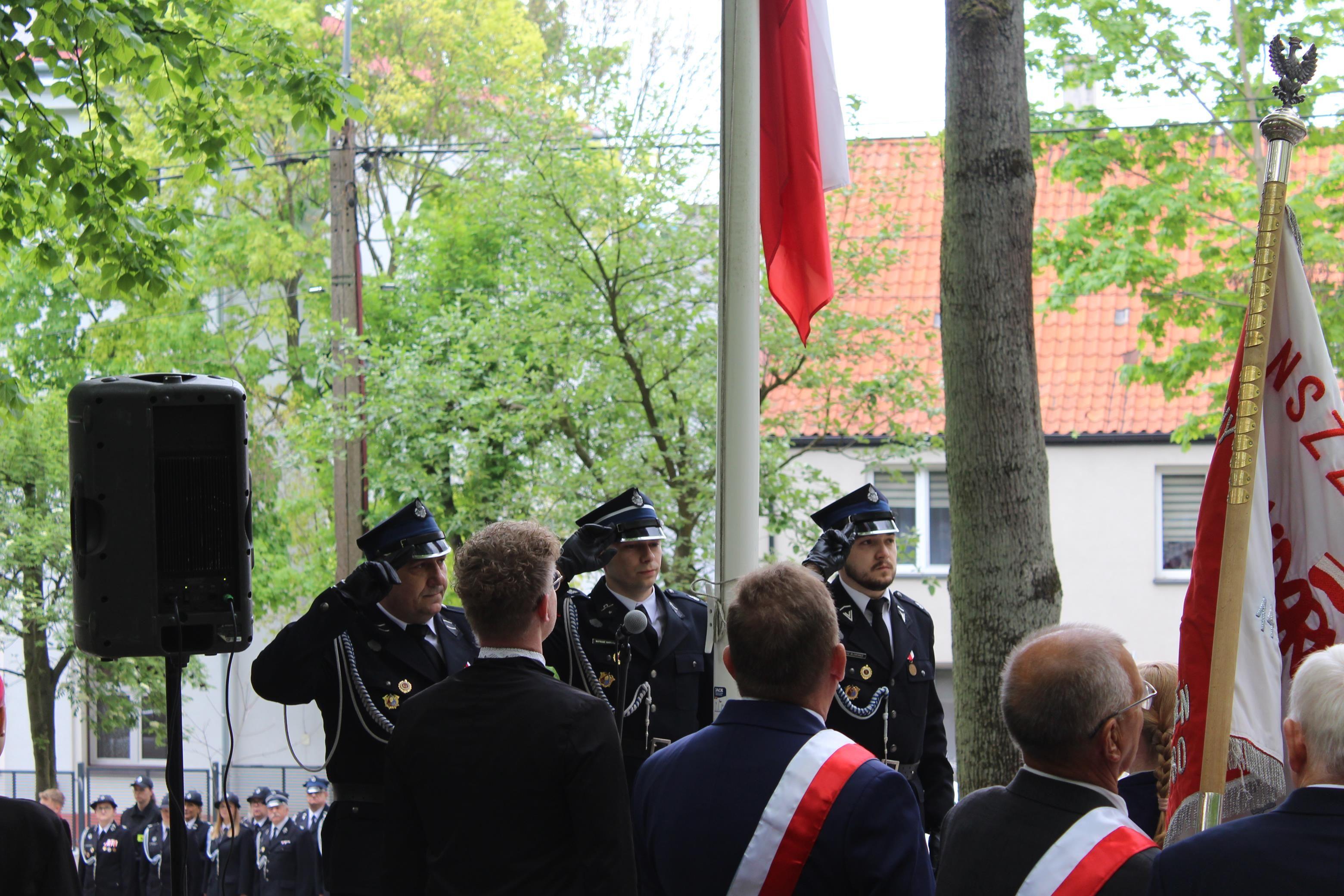 Zdj. nr. 17. Lipnowskie obchody 234. rocznicy uchwalenia Konstytucji 3 Maja