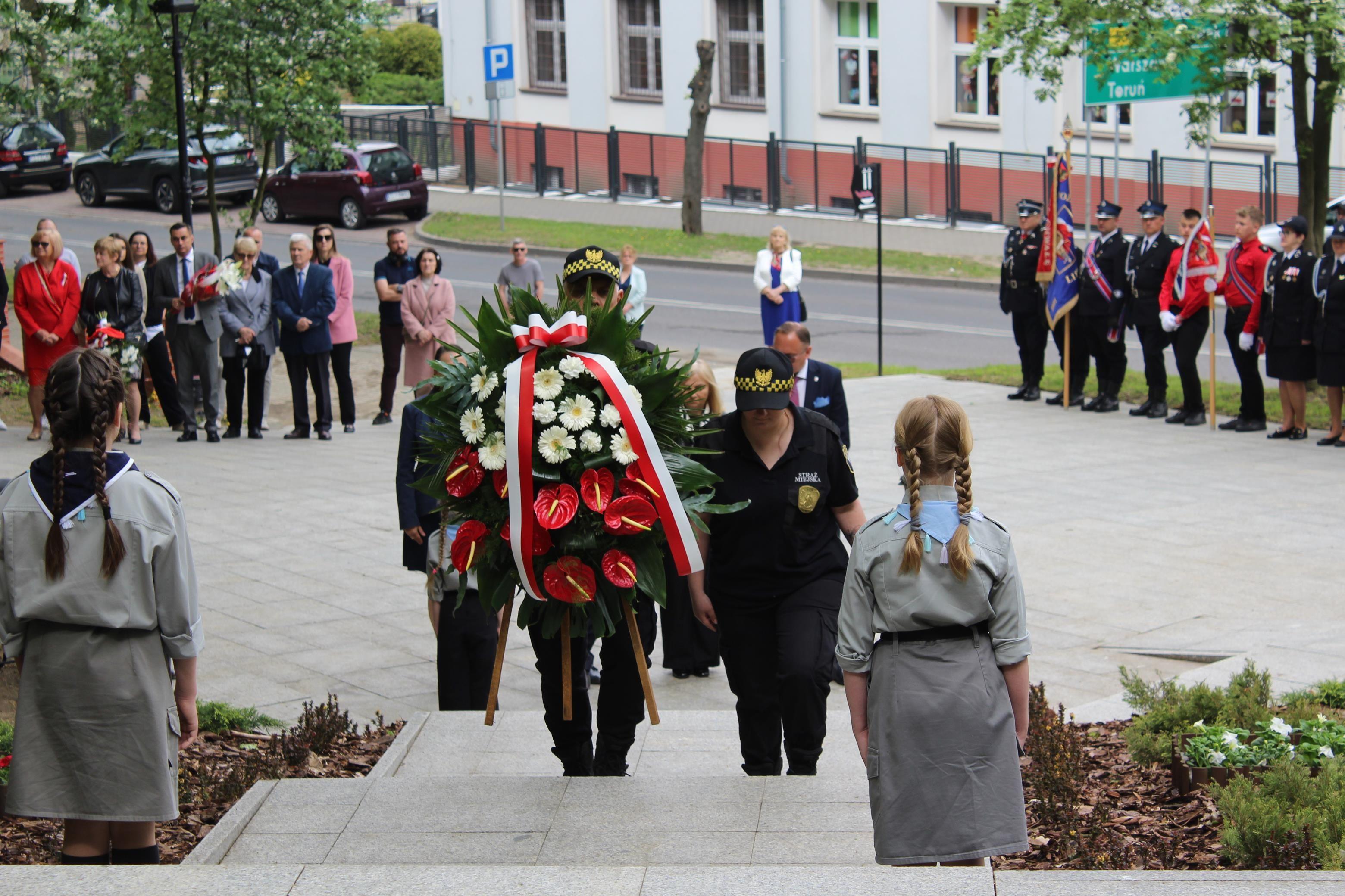 Zdj. nr. 19. Lipnowskie obchody 234. rocznicy uchwalenia Konstytucji 3 Maja