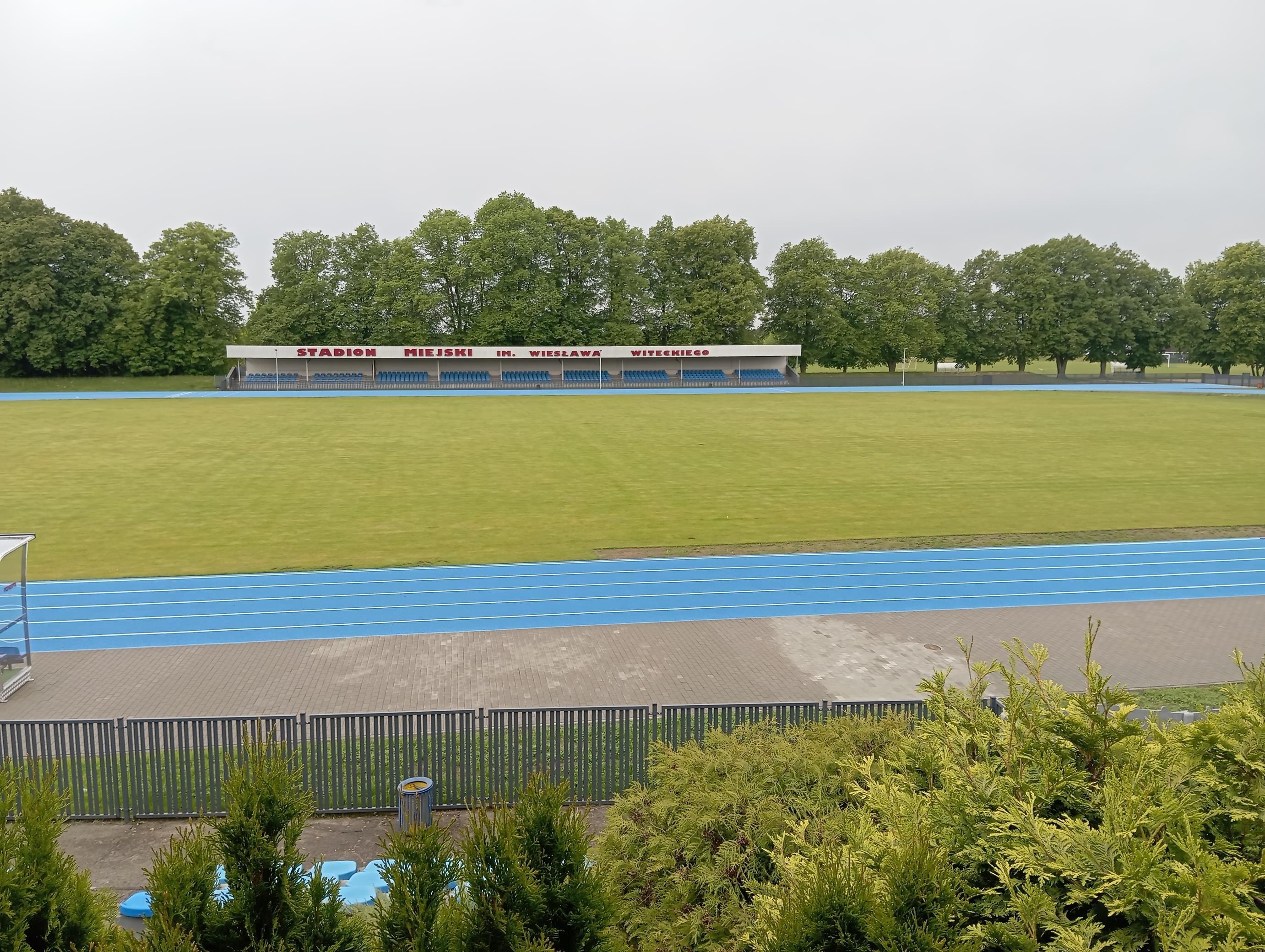 Zdj. nr. 2. Nowa bieżnia na Stadionie Miejskim w Lipnie