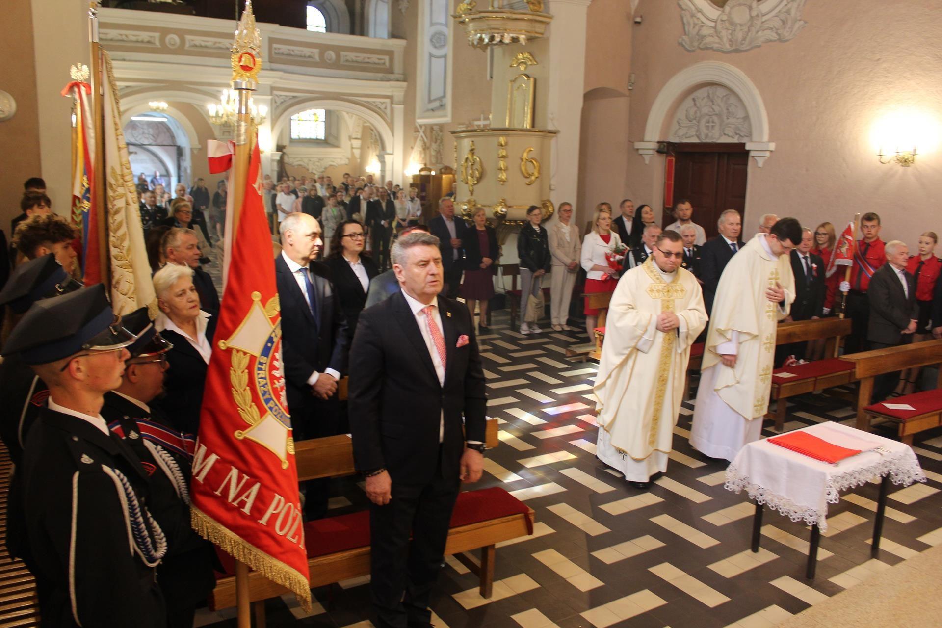 Zdj. nr. 2. Lipnowskie obchody 235. rocznicy uchwalenia Konstytucji 3 Maja