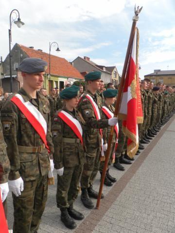 Zdj. nr. 19. Ślubowanie klas pierwszych Liceów oraz Gimnazjum Płockiego Uniwersytetu Ludowego - 4 października 2012 r.