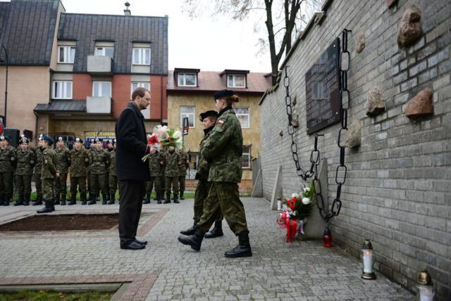 Zdj. nr. 8. 73 rocznica rozstrzelenia 10 lipnowian - 3 listopada 2013 roku