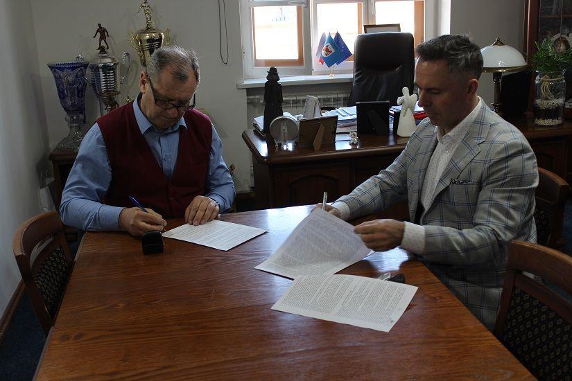Podpisano umowę na utworzenie sprawnej sieci komunikacyjnej poprzez przebudowę dróg gminnych na terenie Miasta Lipna