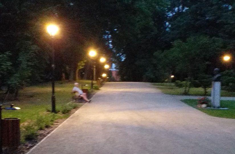 Nowe lampy w Parku Miejskim w Lipnie