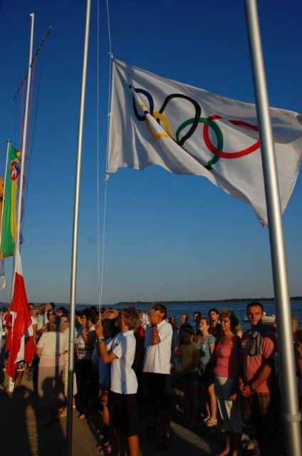Zdj. nr. 21. Olimpijska flaga nad Zalewem